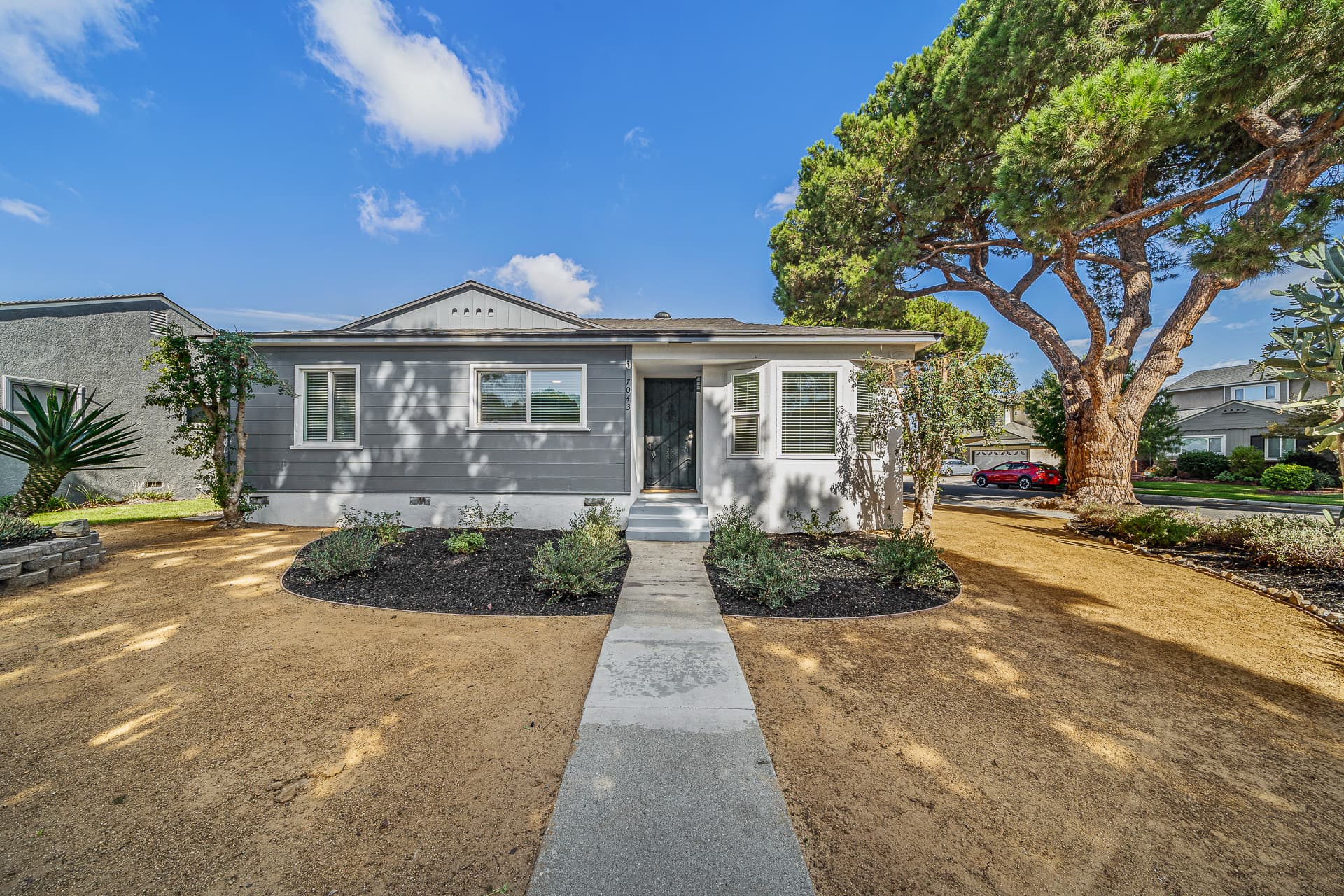 706 Marine Street - Photo 1